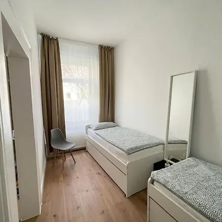 3 - - Private Parking - Mallibase * Hannover